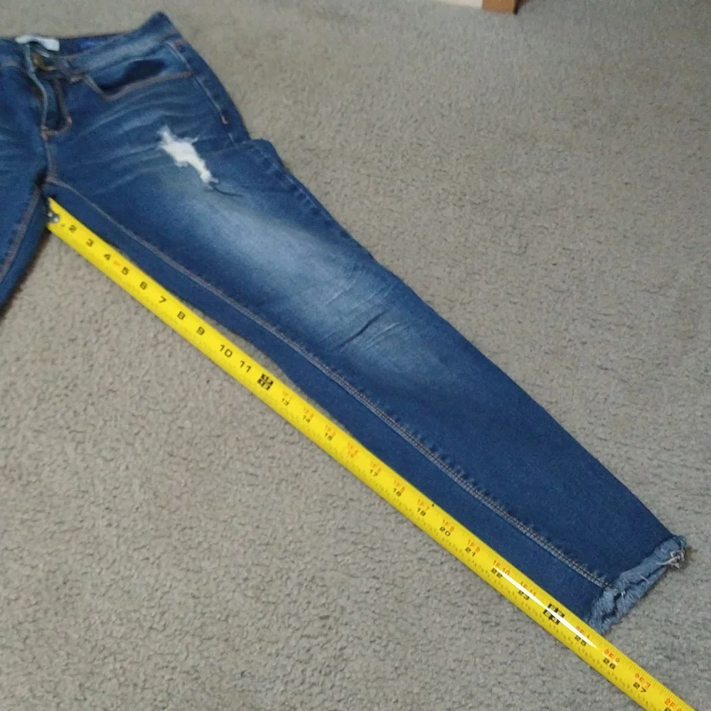 YMI Anklet Jeans - Picture 15 of 15